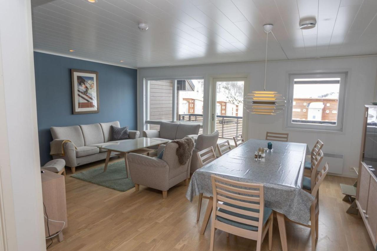 Four Bedroom Holiday Cottage In Sirdal Tjorhom Exterior foto
